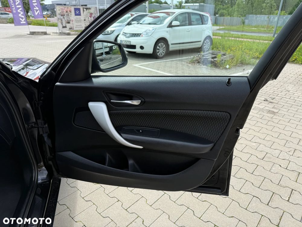 BMW Seria 1 118d DPF Edition Sport - 25
