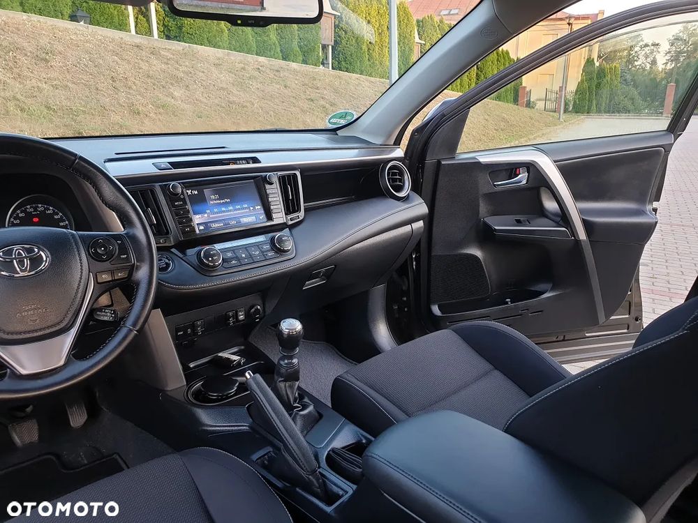 Toyota RAV4 2.0 4x4 - 19