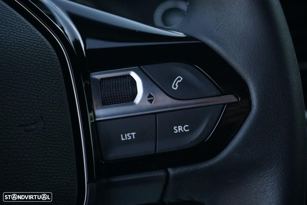 Peugeot e-2008 50 kWh Allure Pack - 28