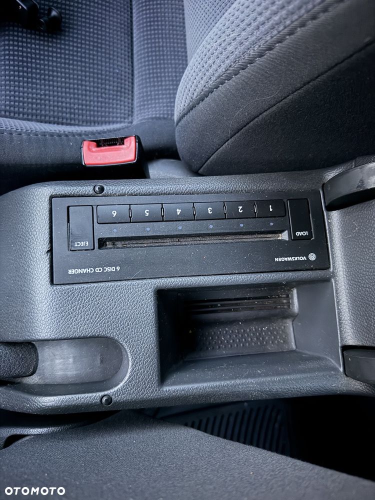 Volkswagen Jetta - 8