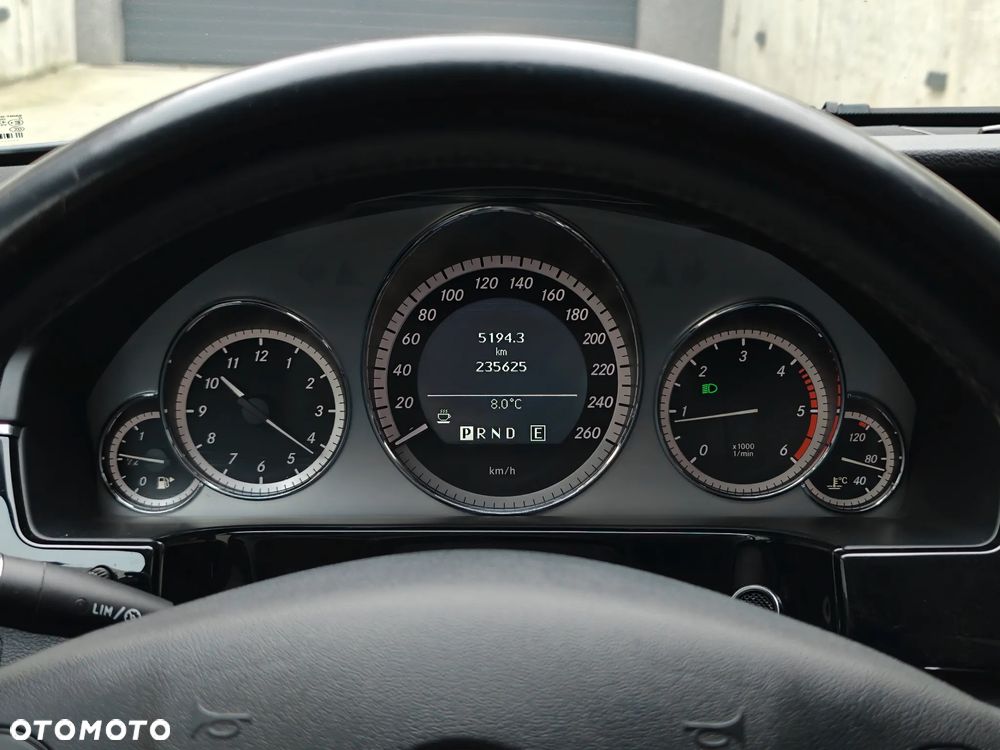 Mercedes-Benz Klasa E 220 CDI 7G-TRONIC Avantgarde - 26