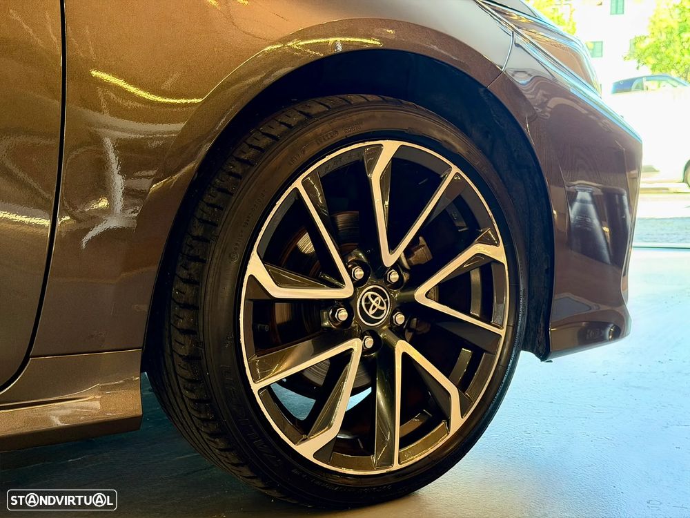 Toyota Corolla SD 1.8 Hybrid Luxury - 42