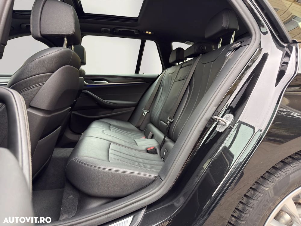 BMW Seria 5 530i xDrive Touring Aut. - 10