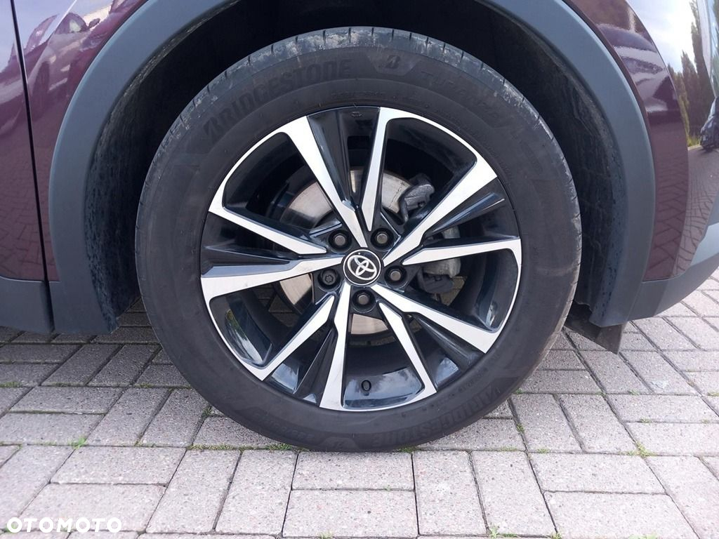 Toyota C-HR - 16