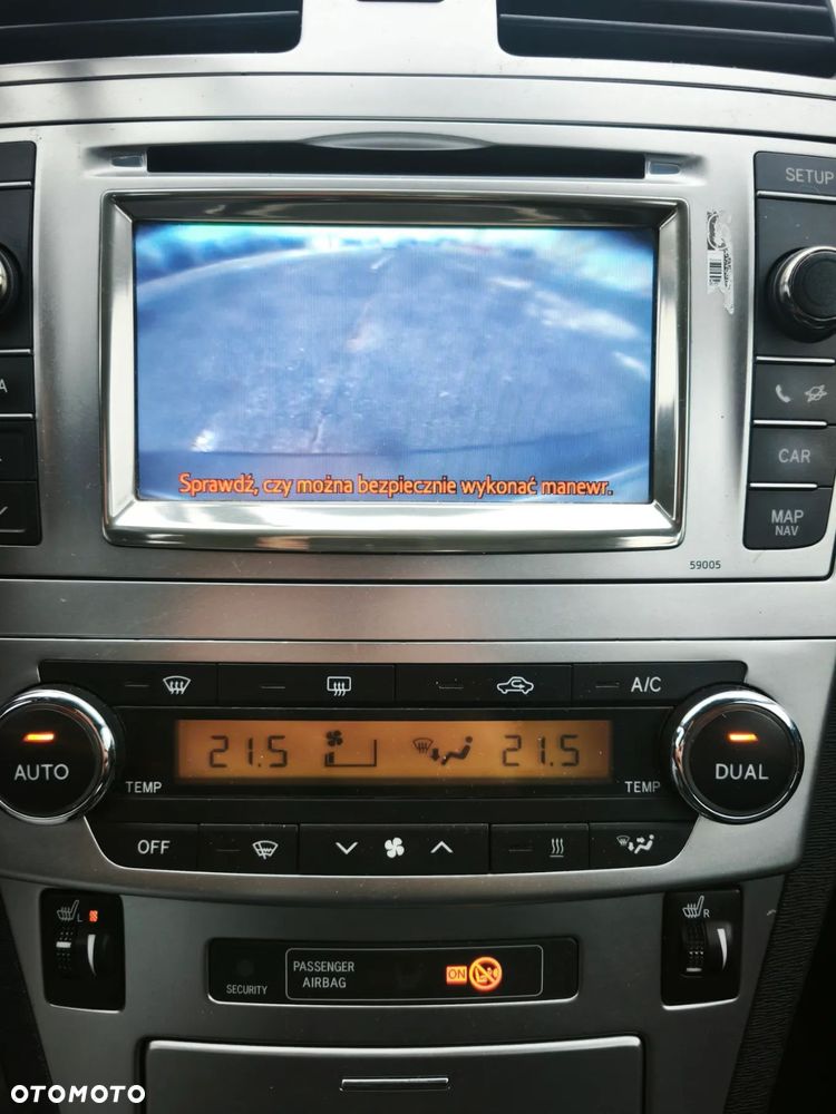 Toyota Avensis 2.0 D-4D Premium - 12