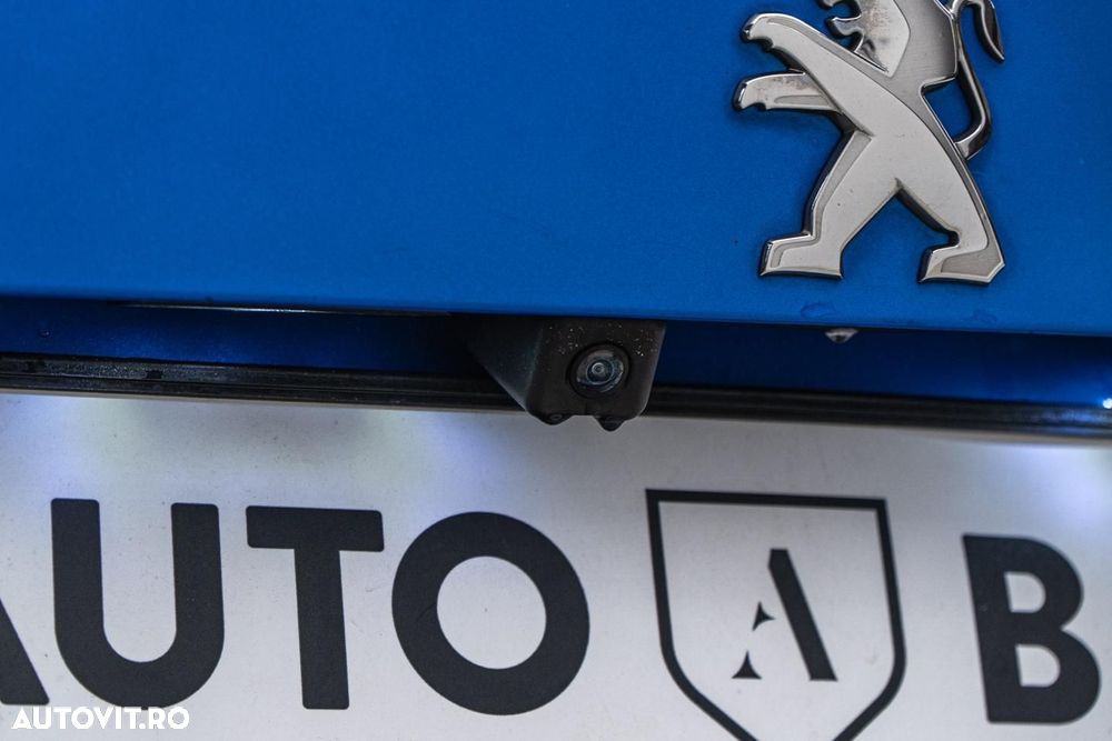 Peugeot 2008 PureTech 130 Allure Pack - 36