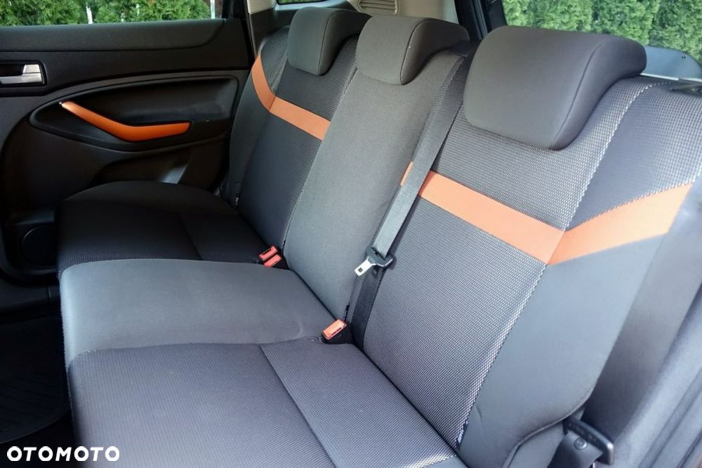 Ford Kuga - 16