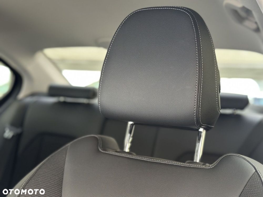BMW Seria 3 330i xDrive Advantage - 37