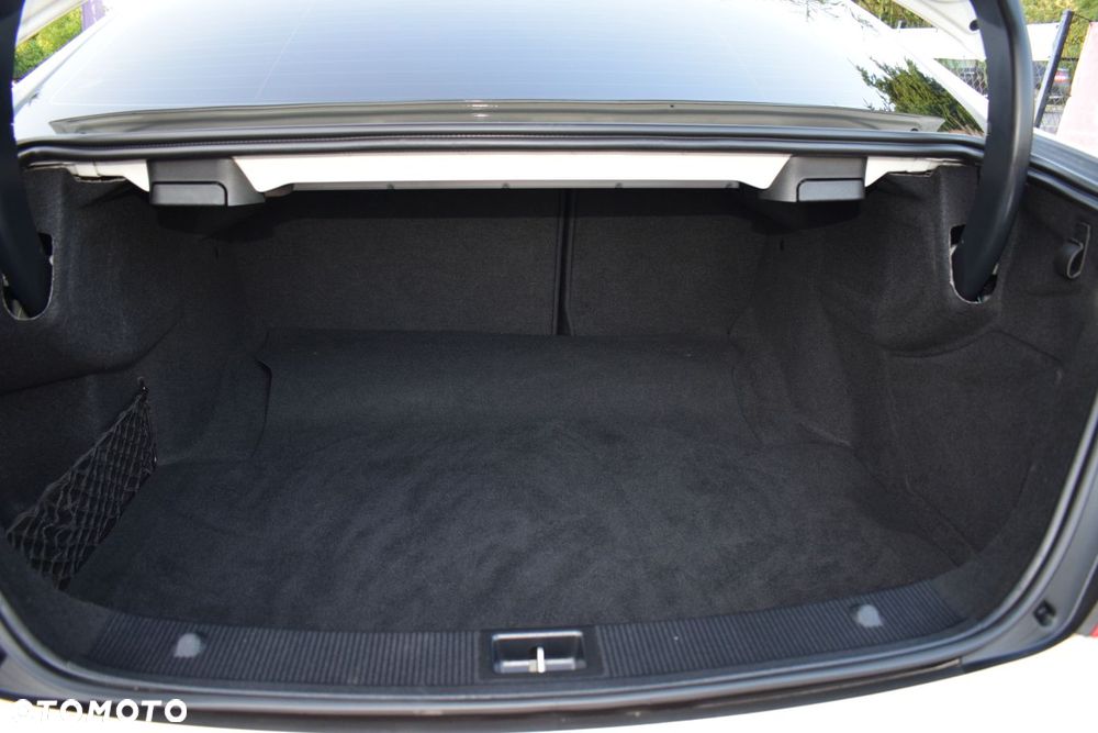 Mercedes-Benz Klasa C 180 BlueEFFICIENCY 7G-TRONIC Edition 1 - 12