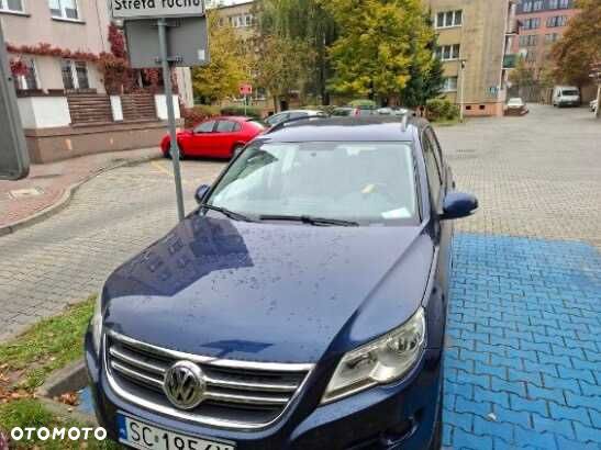Volkswagen Tiguan - 1
