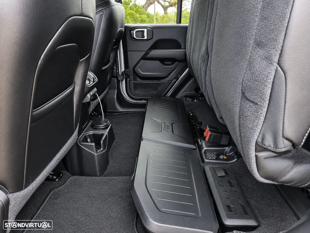 Jeep Gladiator 3.0 CRD Overland AT8 - 10