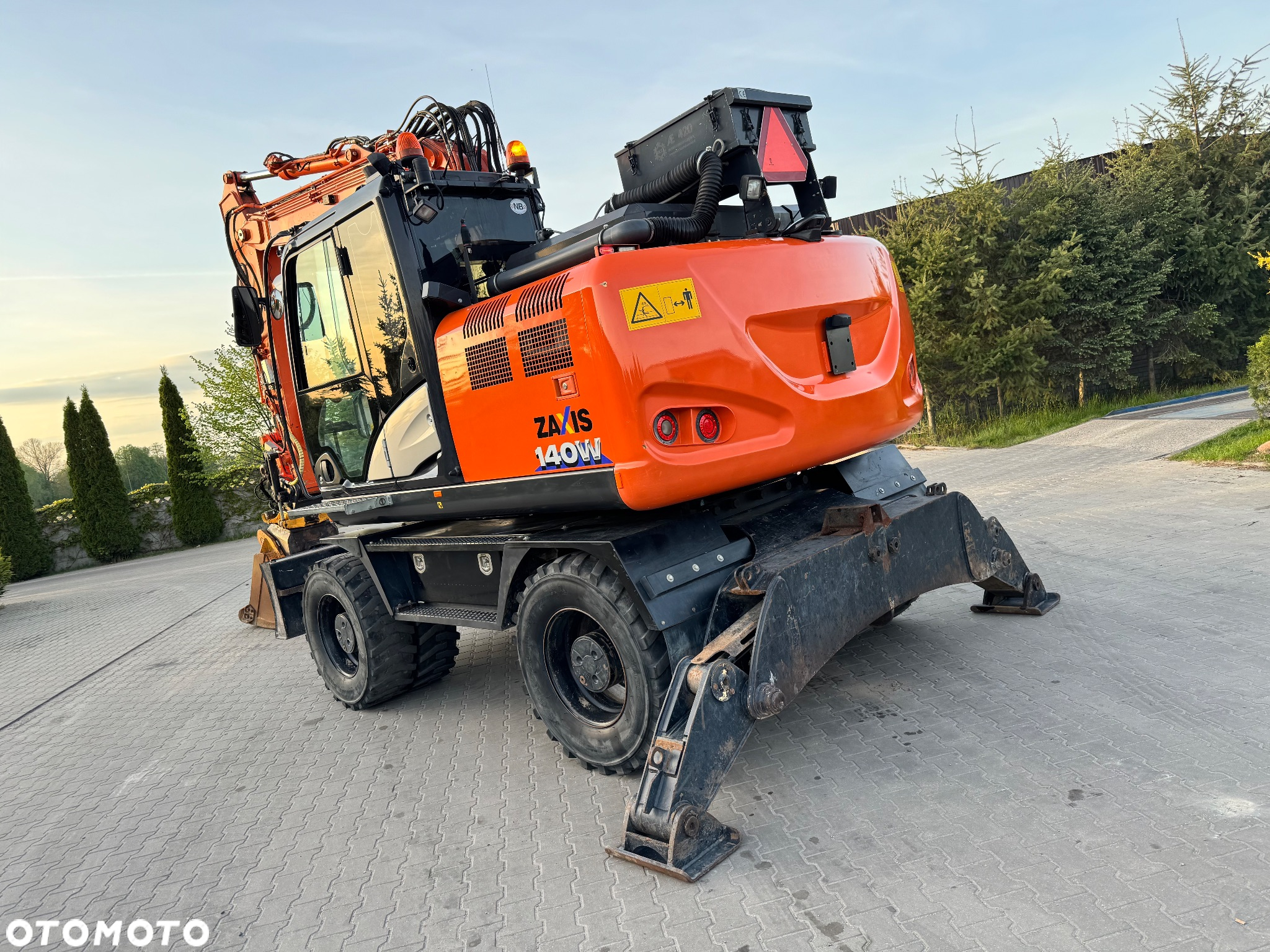 Hitachi ZX140W-6 / ZX 140 W - 17