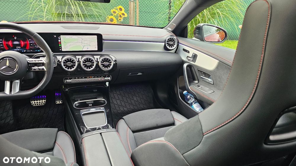 Mercedes-Benz CLA 250 mHEV 4-Matic AMG Line 8G-DCT - 36