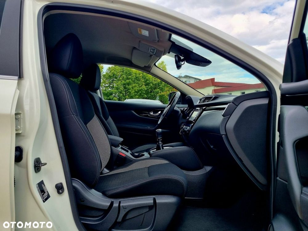 Nissan Qashqai 1.2 DIG-T Tekna EU6 - 11