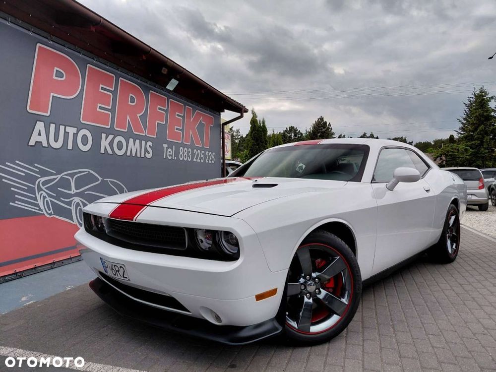Dodge Challenger - 1