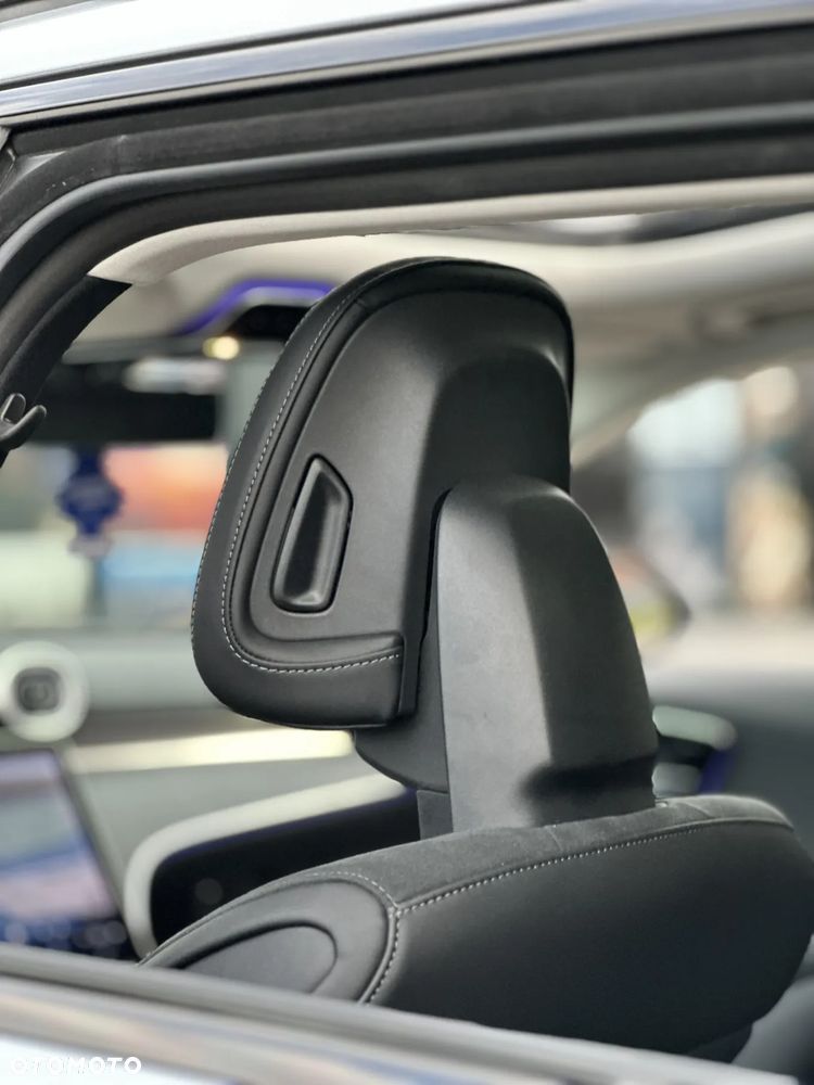 Mercedes-Benz Klasa C 220 d 4Matic 9G-TRONIC - 35