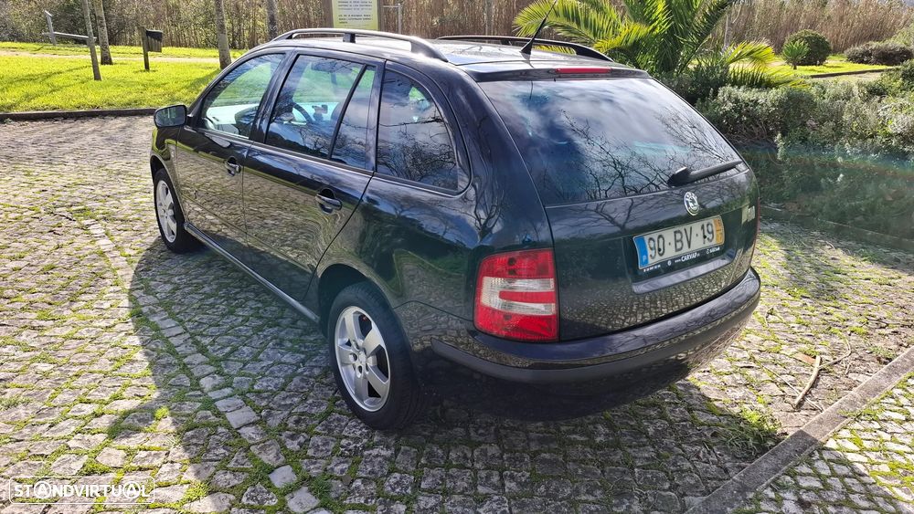 Skoda Fabia Break 1.2 Active - 4