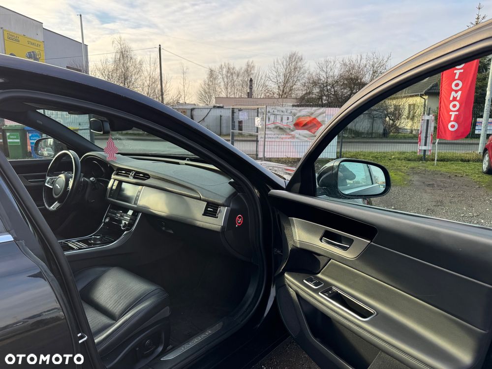 Jaguar XF 2.0 i4D Pure - 6