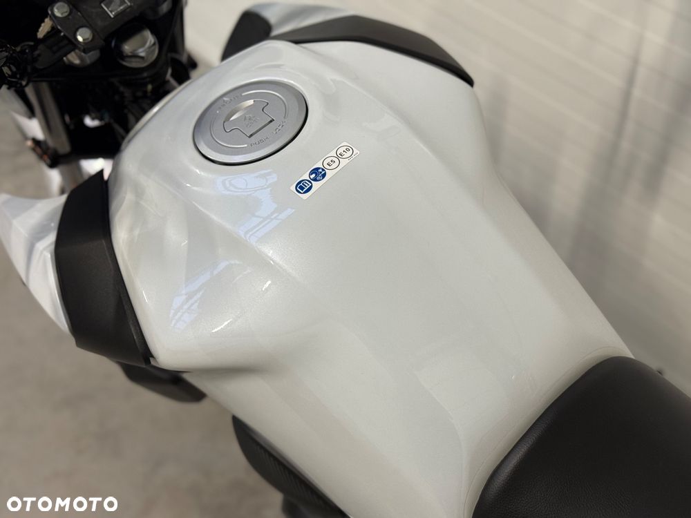 Honda CB - 24