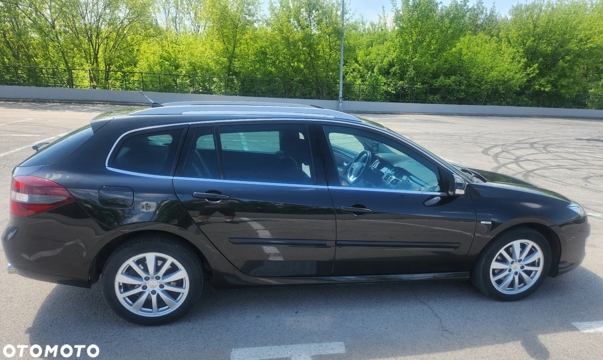 Renault Laguna Grandtour dCi 175 FAP Bose Edition - 8