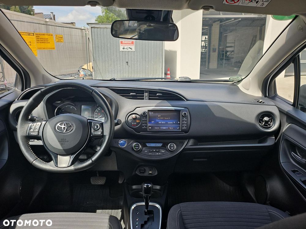 Toyota Yaris - 12
