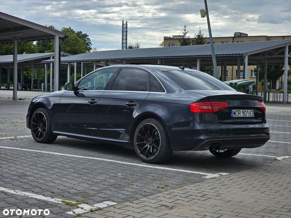Audi A4 Limousine - 8