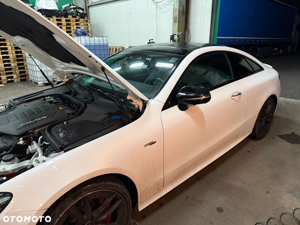 Mercedes-Benz Klasa E - 9