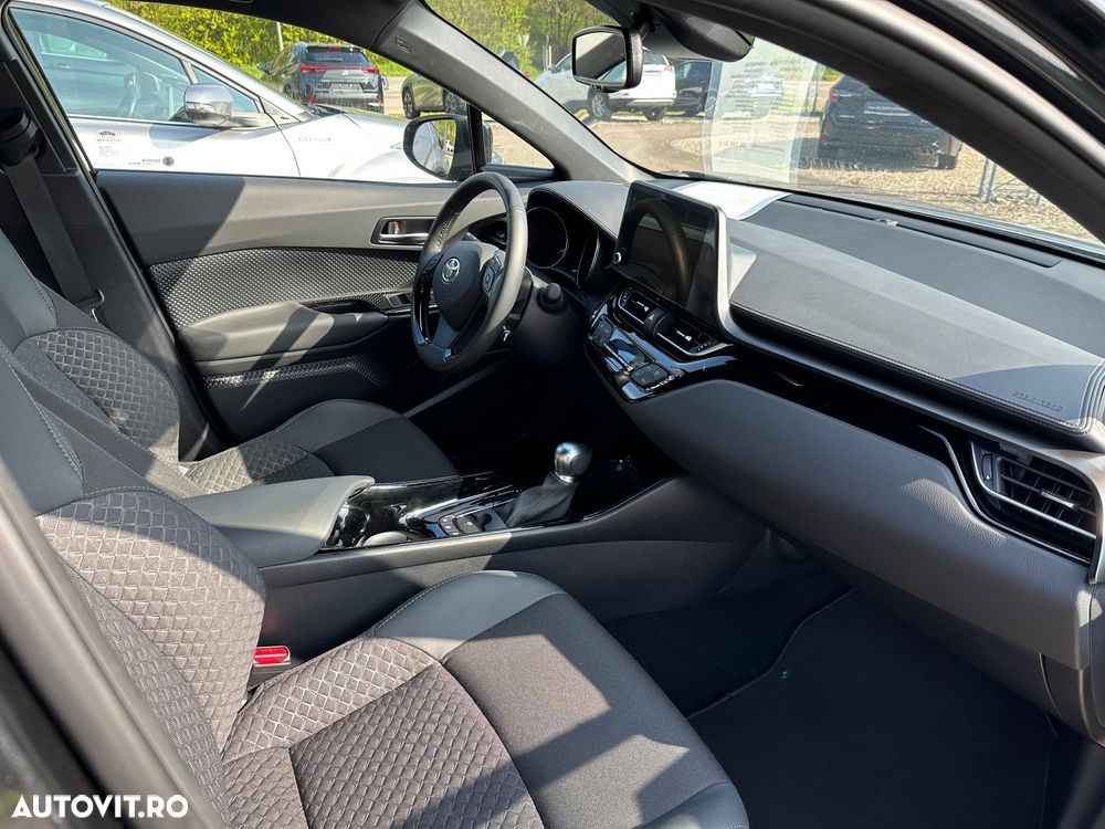 Toyota C-HR - 6