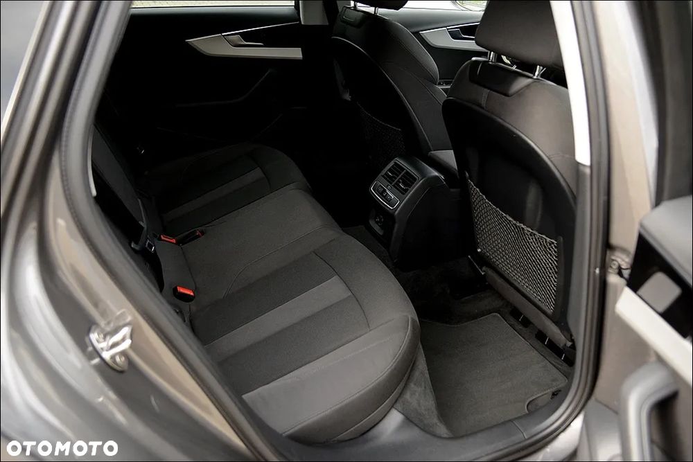 Audi A4 Avant 35 TFSI S tronic sport - 24