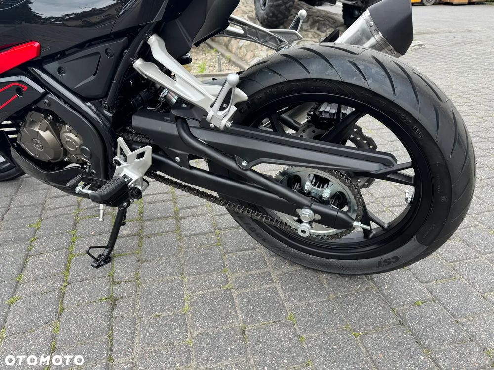 QJMOTOR SRK 125R - 4