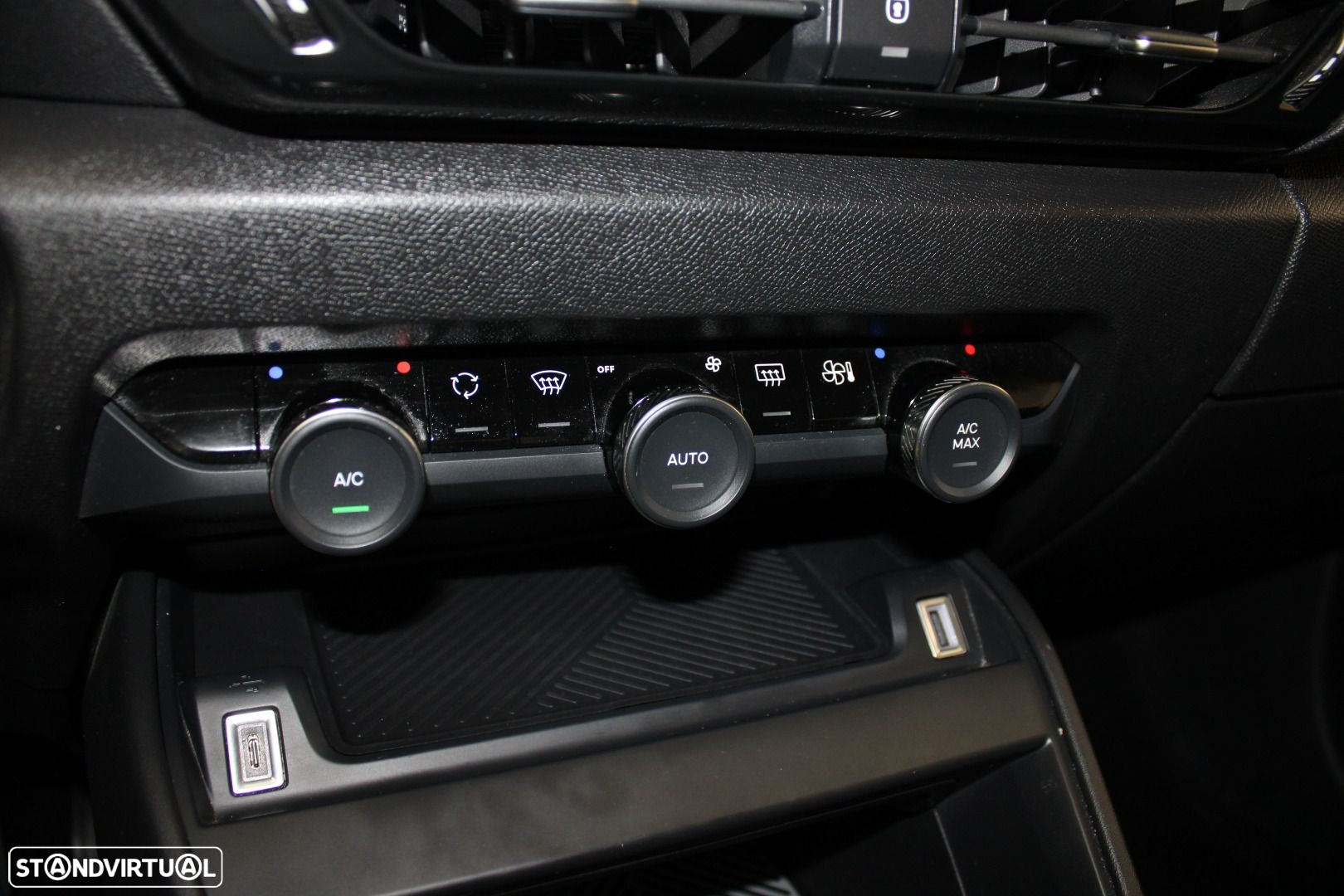 Citroën e-C4 50 kWh E-Series Collection - 22