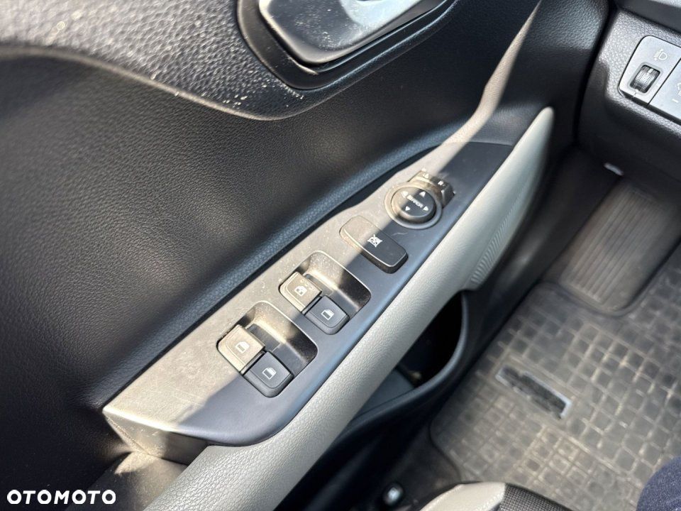 Kia Stonic - 16