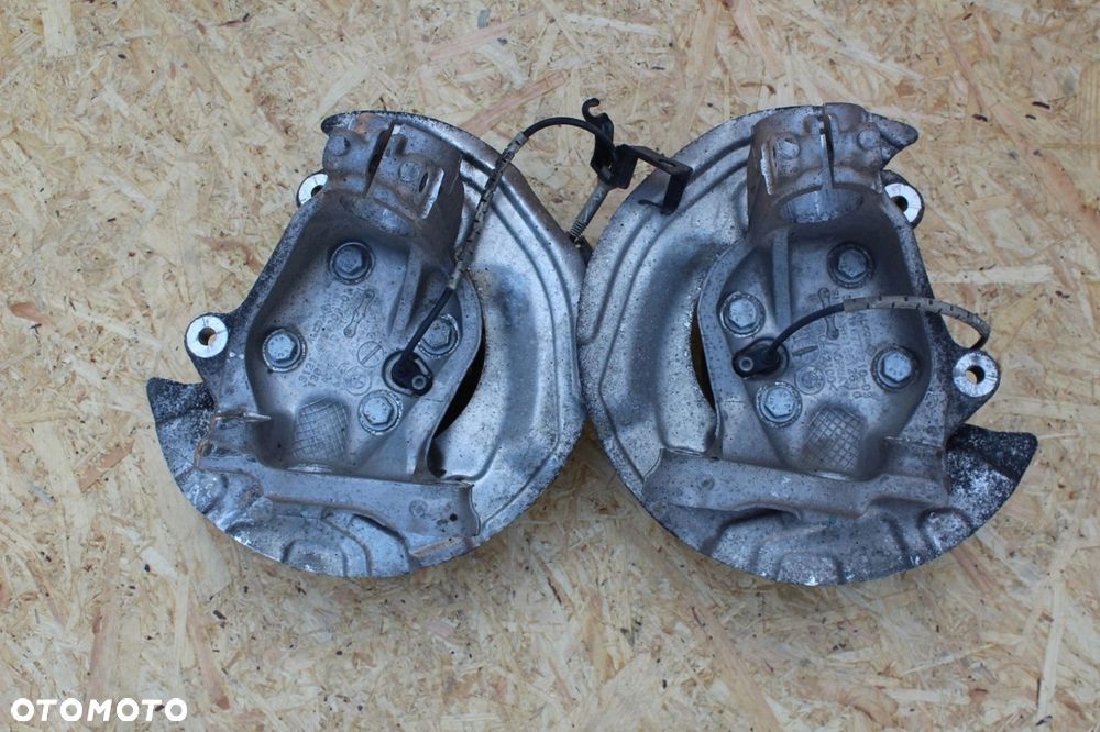 Zwrotnice piasty BMW e90 e87 6773209 6773210 - 2