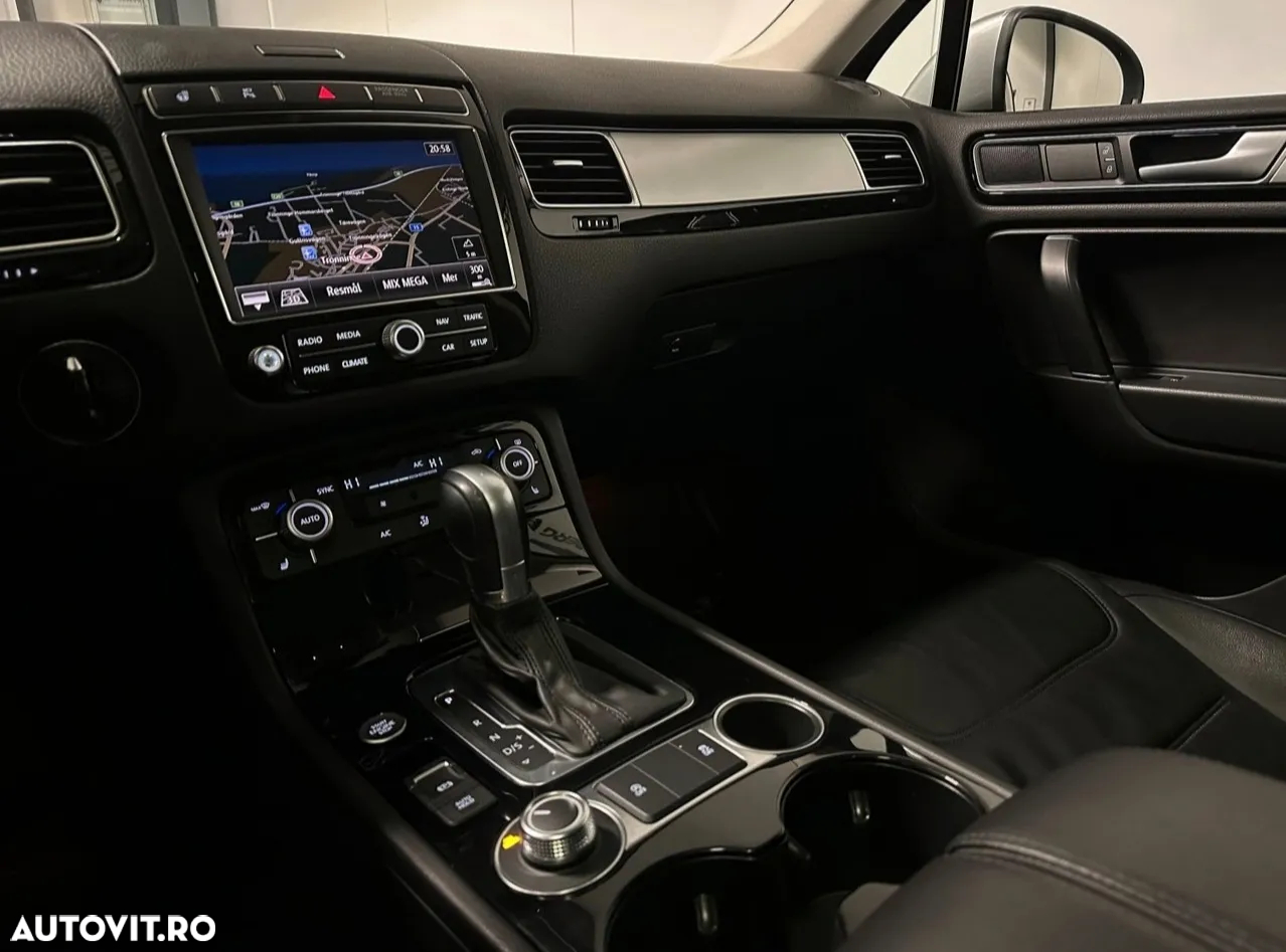 Volkswagen Touareg - 6