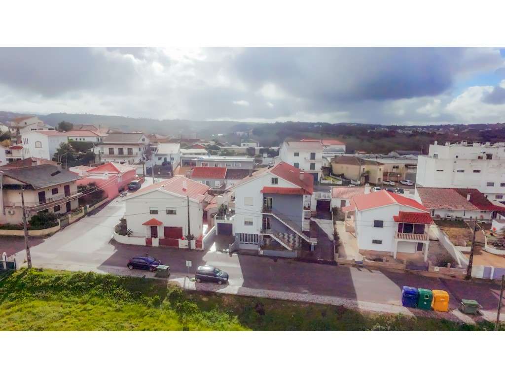 Armazém com áreas generosas para vários fins - Grande imagem: 5/20