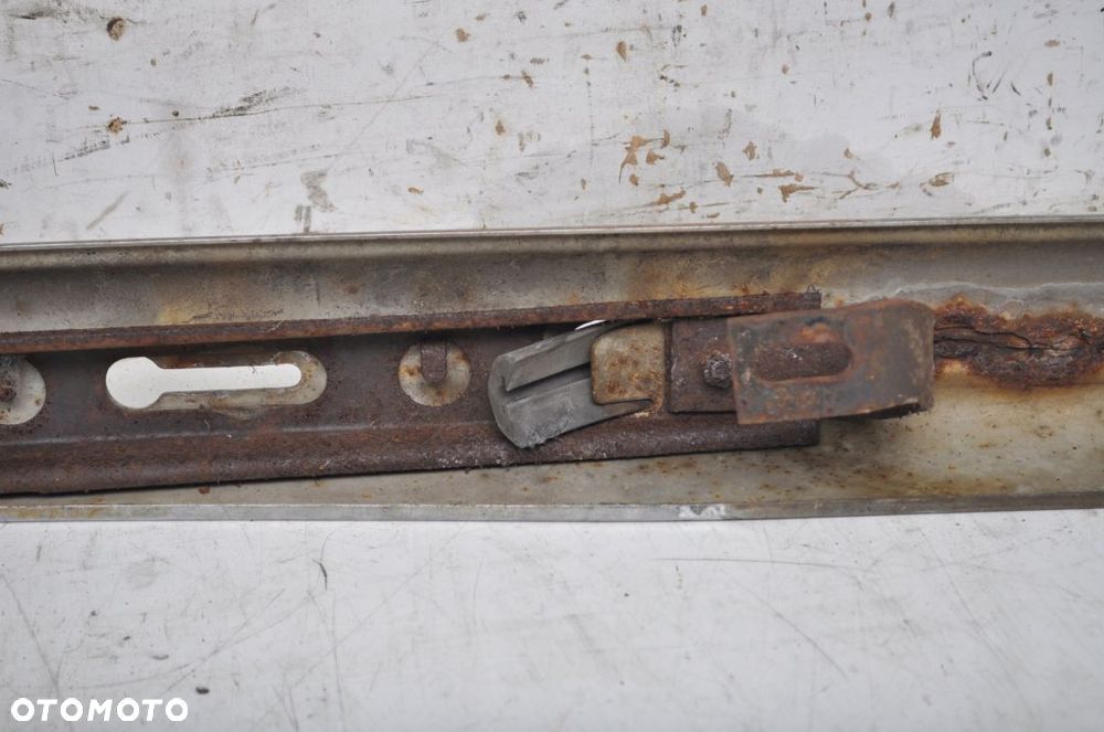 MERCEDES W123 ZDERZAK PRZÓD PRZEDNI - 4