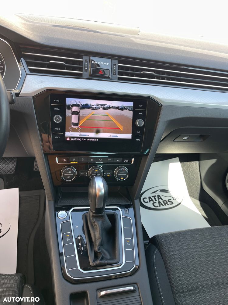 Volkswagen Passat - 30