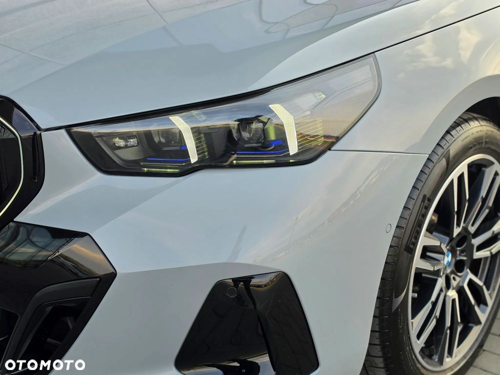 BMW Seria 5 520d mHEV - 15