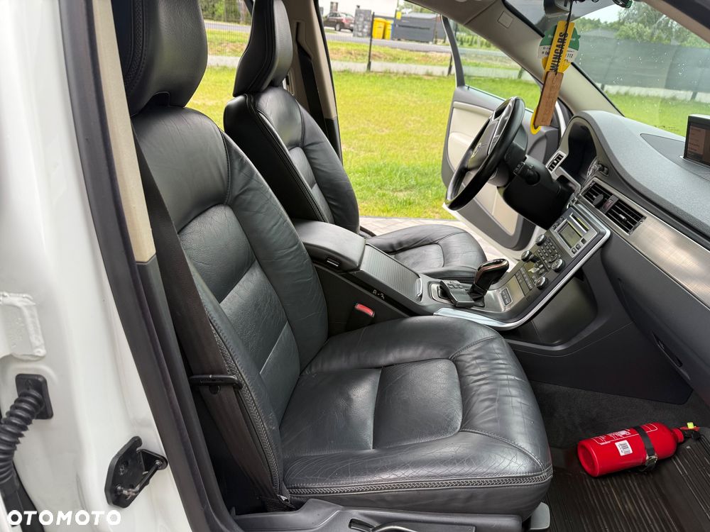 Volvo XC 70 D5 AWD Momentum - 18