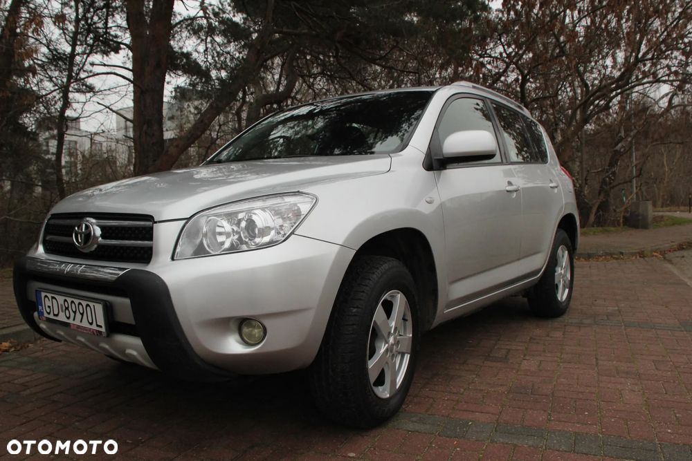 Toyota RAV4 2.0 VVT-i Luna - 2