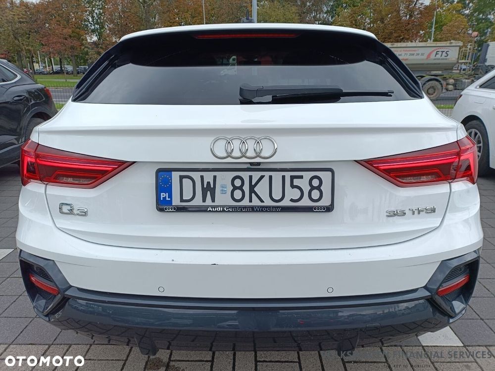 Audi Q3 Sportback - 5