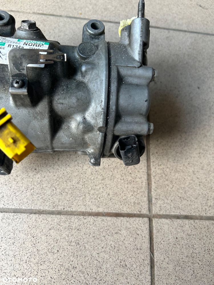 Citroen Berlingo III kompresor klimatyzacji 9659875880 sprężarka Peugeot Partner III 08-18 rok 1.6 - 3