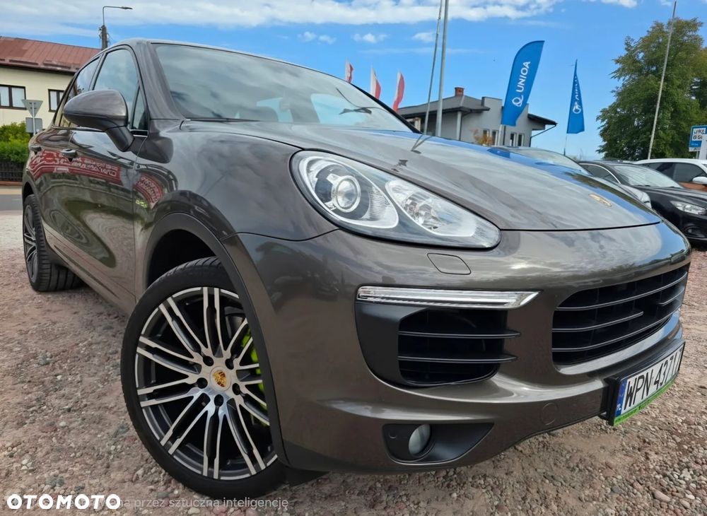 Porsche Cayenne S e-Hybrid - 4