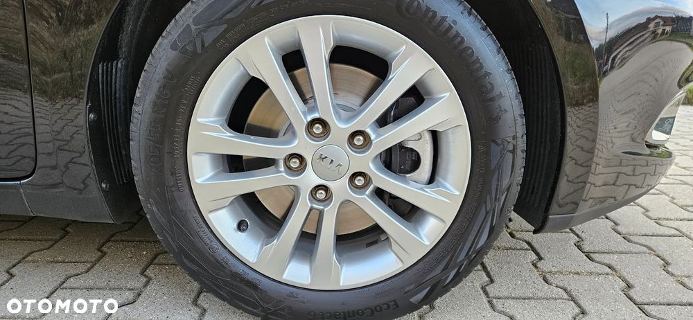 Kia Ceed - 14