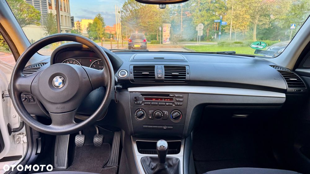 BMW Seria 1 116i - 35