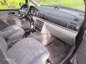 Ford Galaxy 1.9 TDi GLX - 4