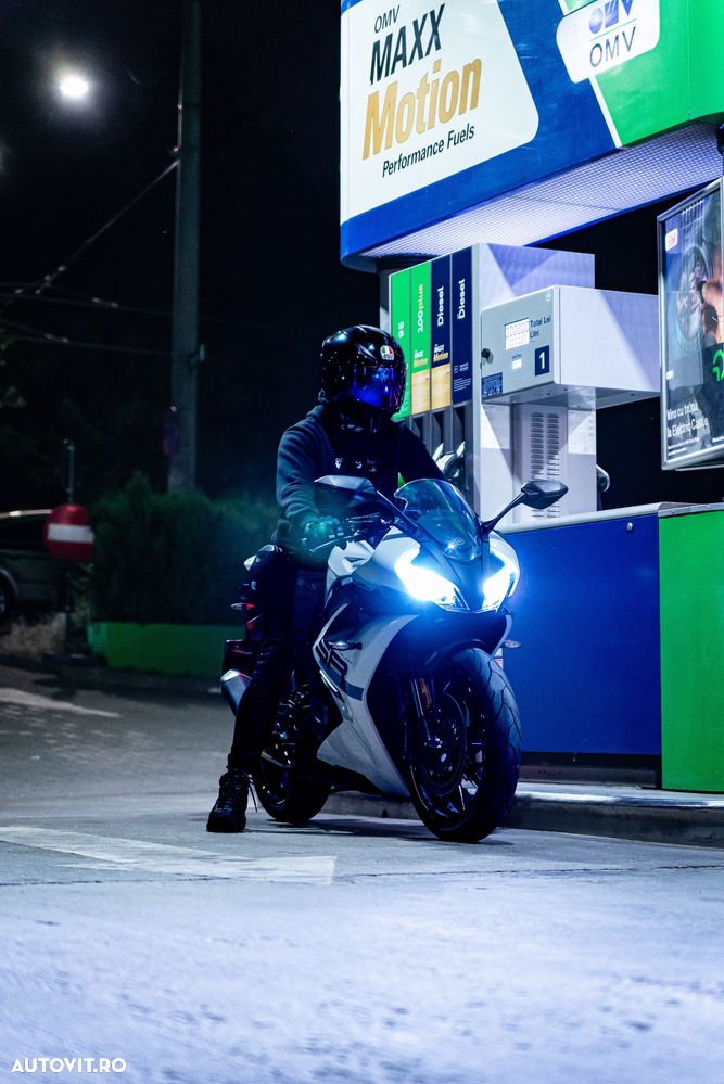 CF Moto 300SR ABS - 2