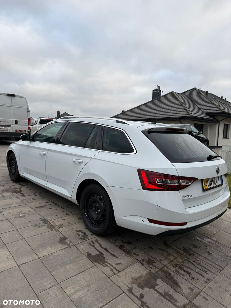 Skoda Superb 2.0 TDI 4x4 Ambition DSG - 4