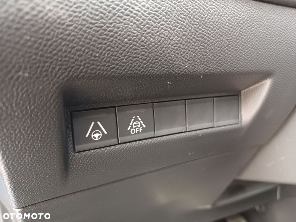 Peugeot 208 e-208 GT Pack - 25