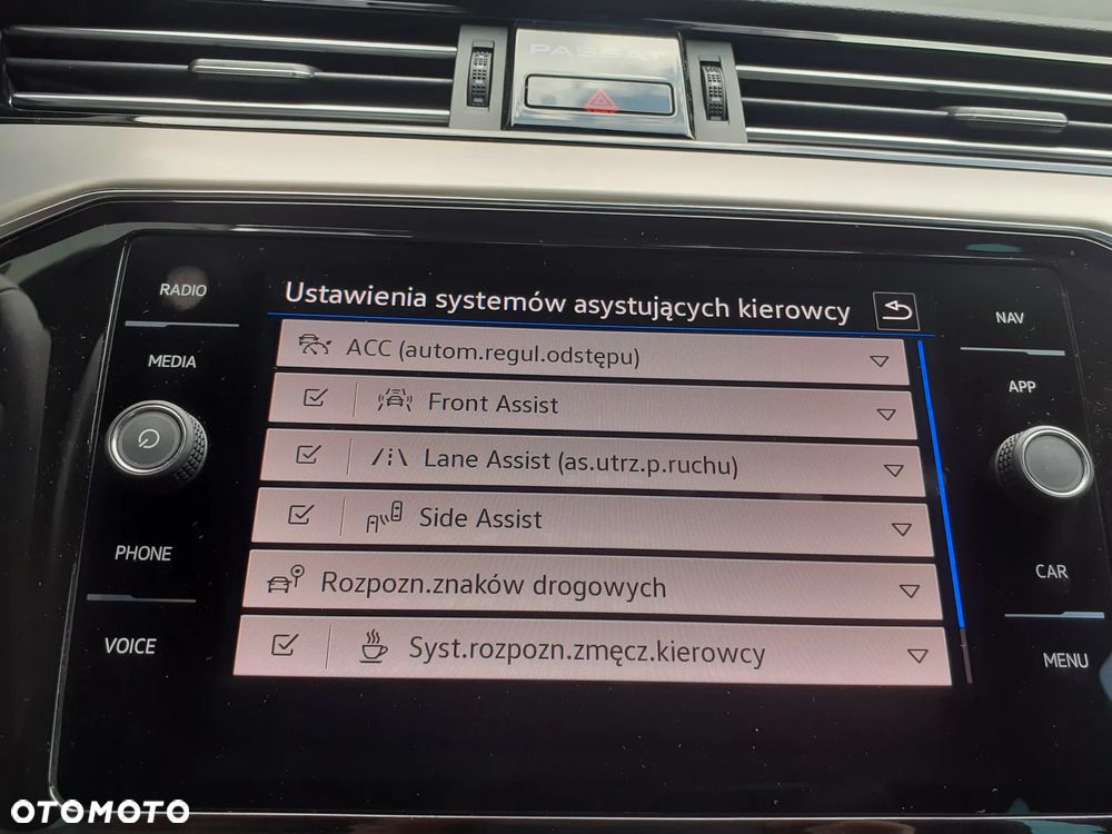 Volkswagen Passat 2.0 TSI Elegance DSG - 22